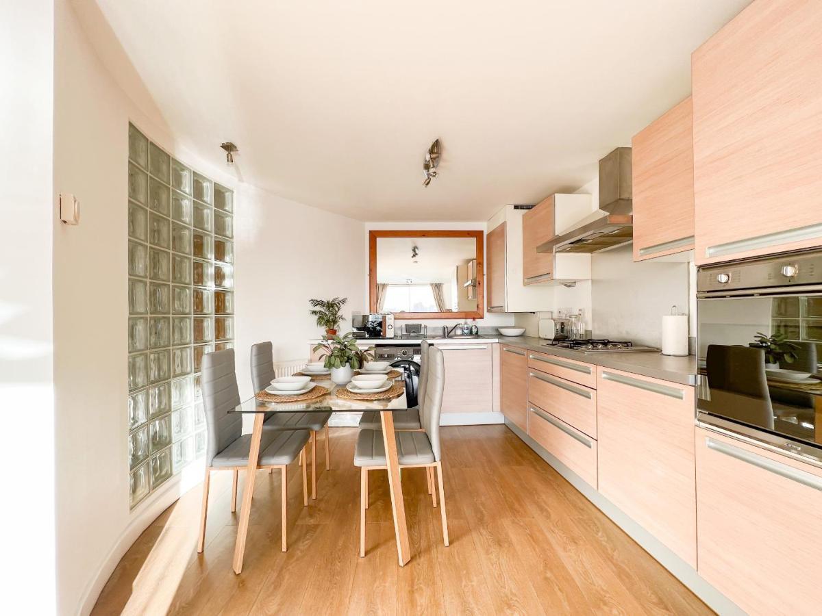 غلاسغو Stunning Riverview City Centre Apartment المظهر الخارجي الصورة