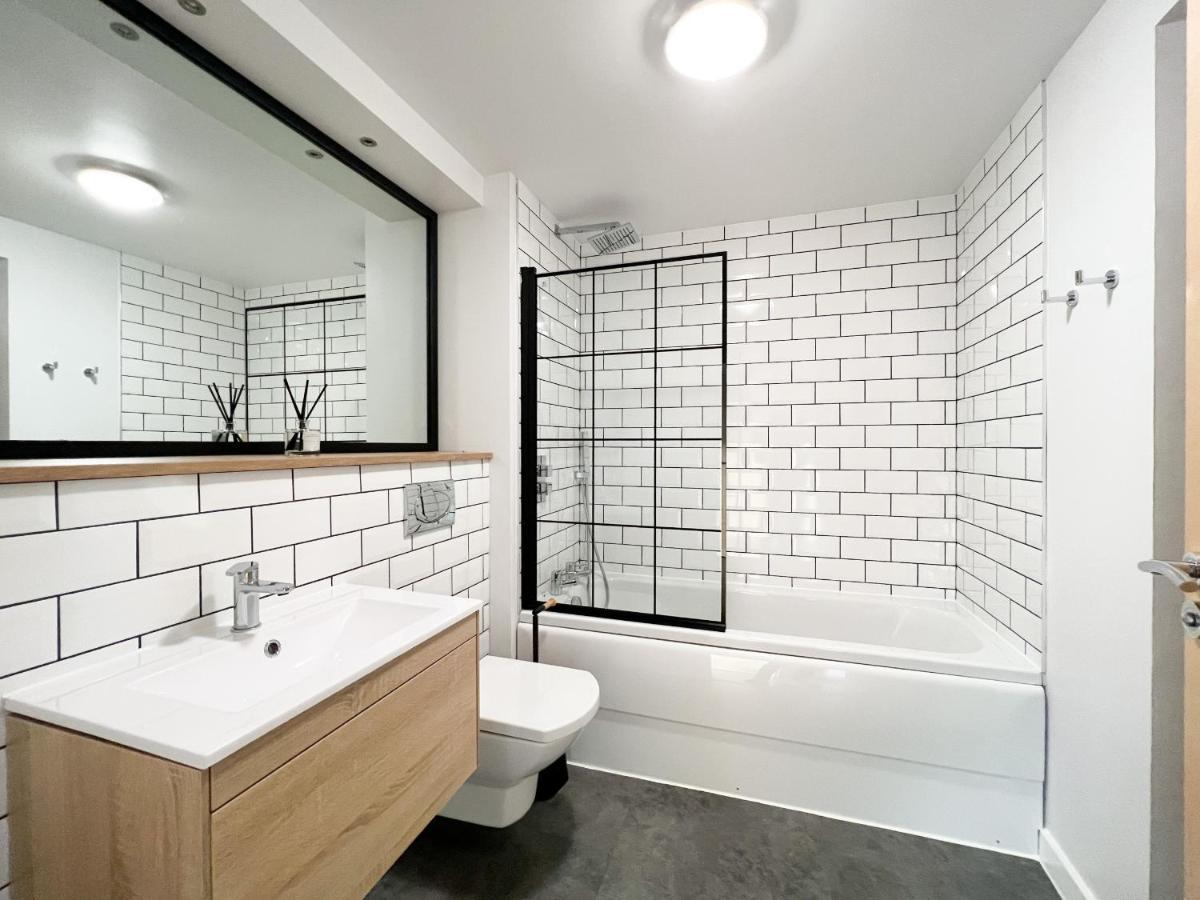 غلاسغو Stunning Riverview City Centre Apartment المظهر الخارجي الصورة